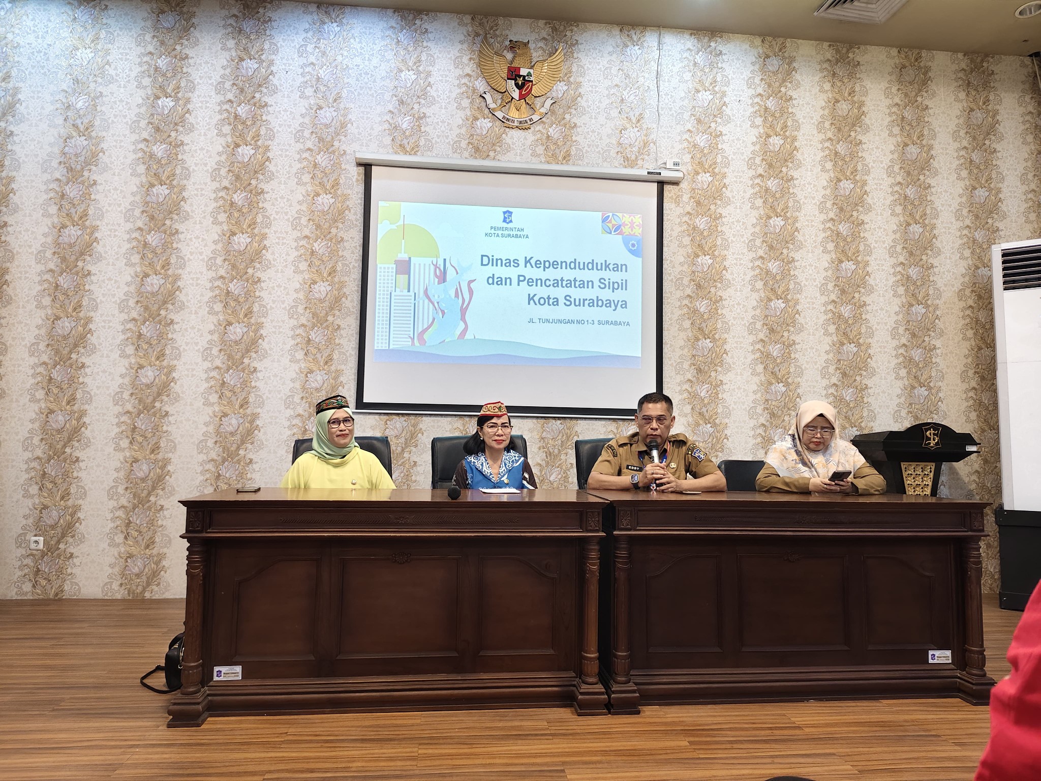 Implementasi SMKI dengan ISO27001 ke Disdukcapil Kota Surabaya