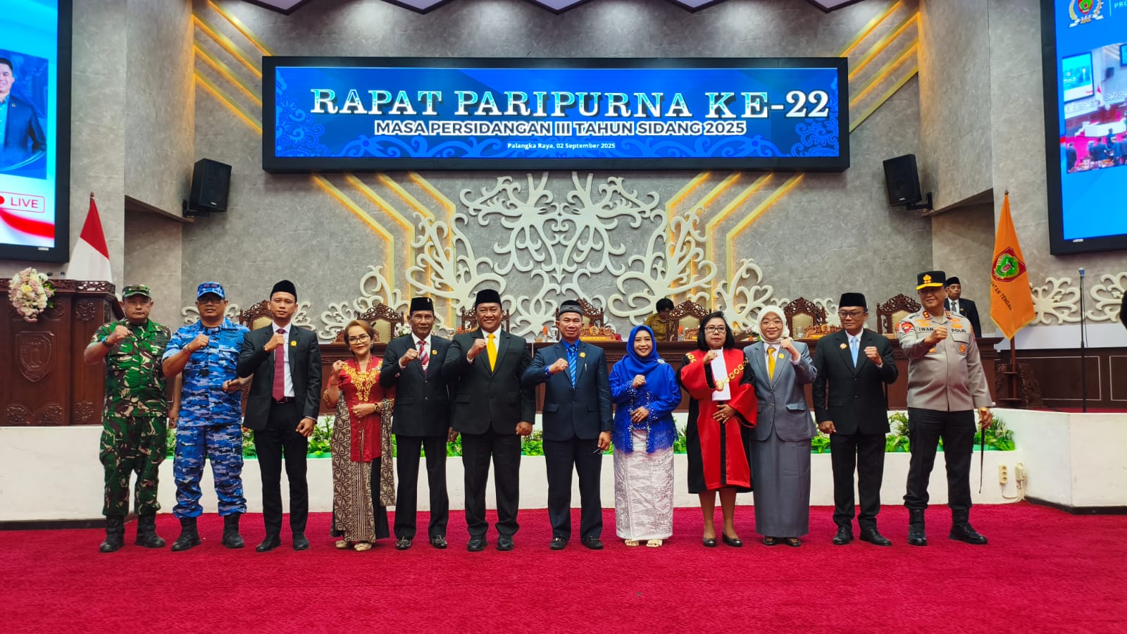RAPAT PARIPURNA KE-22 PERESMIAN PENGANGKATAN PENGGANTI WAKIL KETUA DPRD KALIMANTAN TENGAH